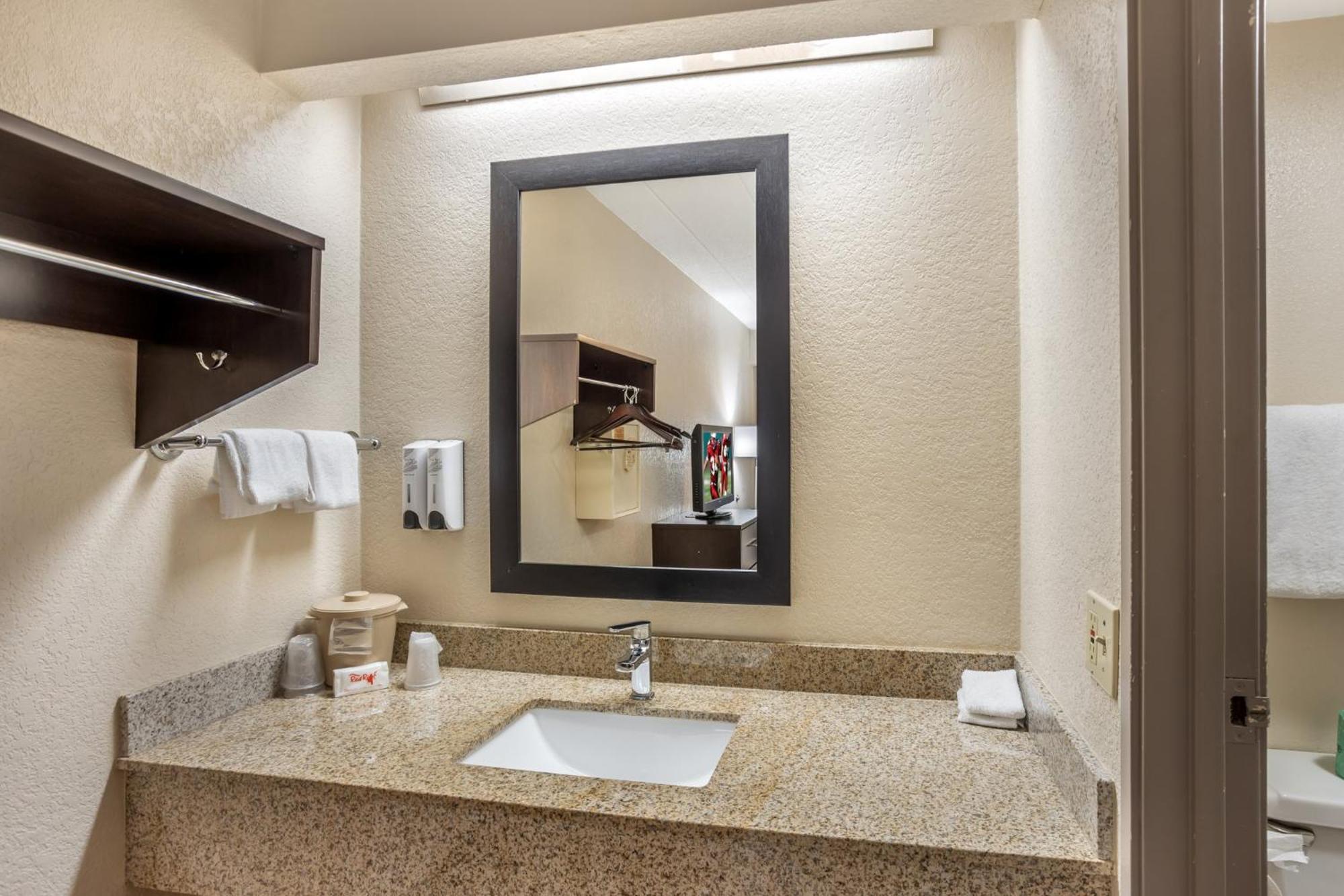 Red Roof Inn Danville, Pa Dış mekan fotoğraf